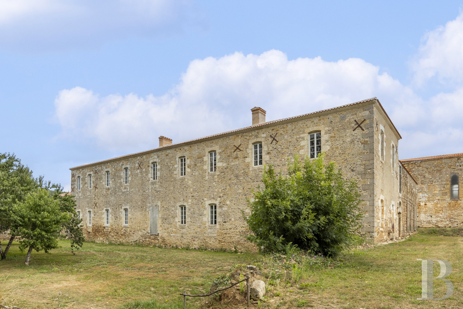 A peaceful stay in a renovated former Cistercian abbey in Vendée, not far from La Roche-sur-Yon - photo  n°35